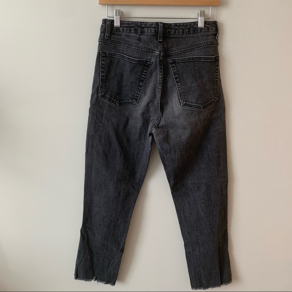 TOPSHOP moto jeans with raw hem, black wash - Picture 2 of 6